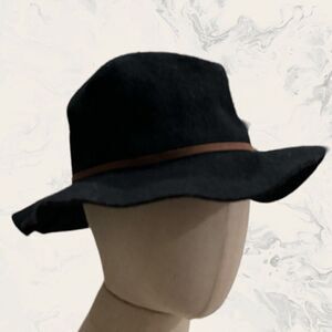 NWOT Brixton Felt Medium Brim Hat - Black